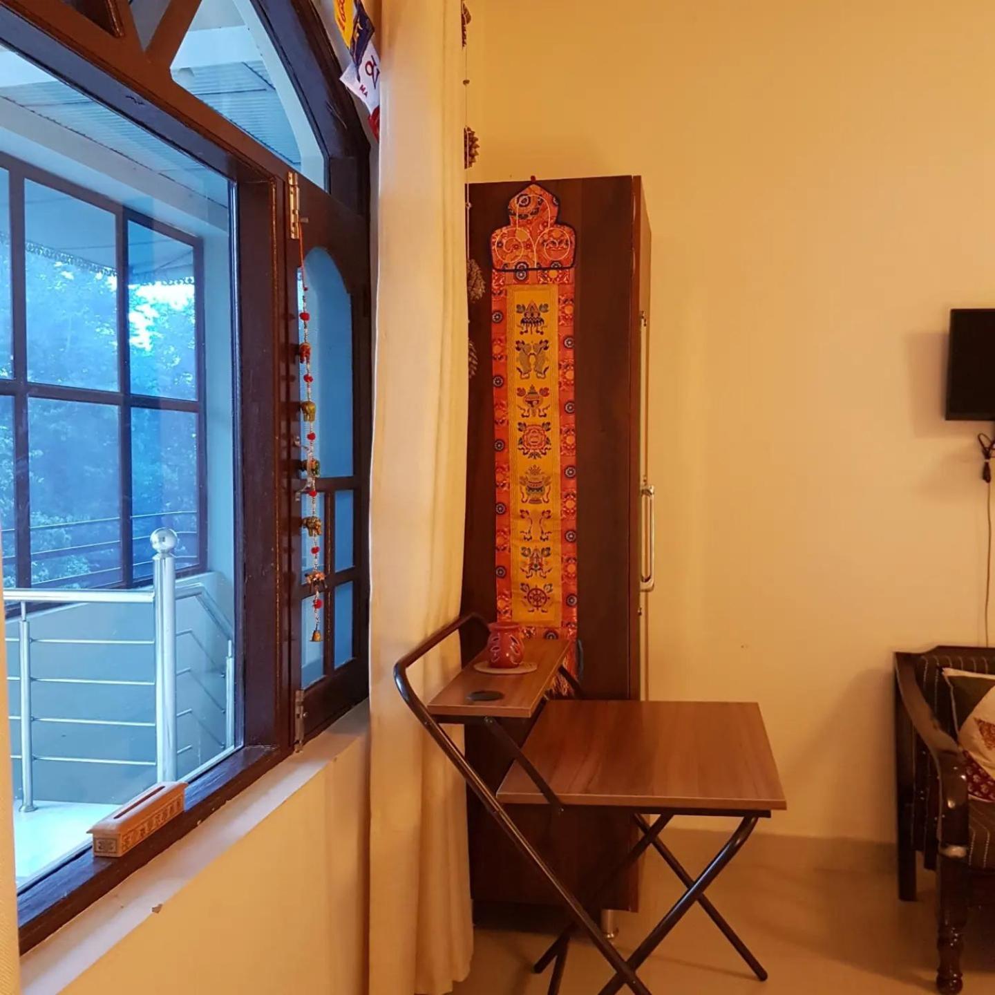 Aditya Homestay Bir-Billing Surrounded By Mountains Екстериор снимка