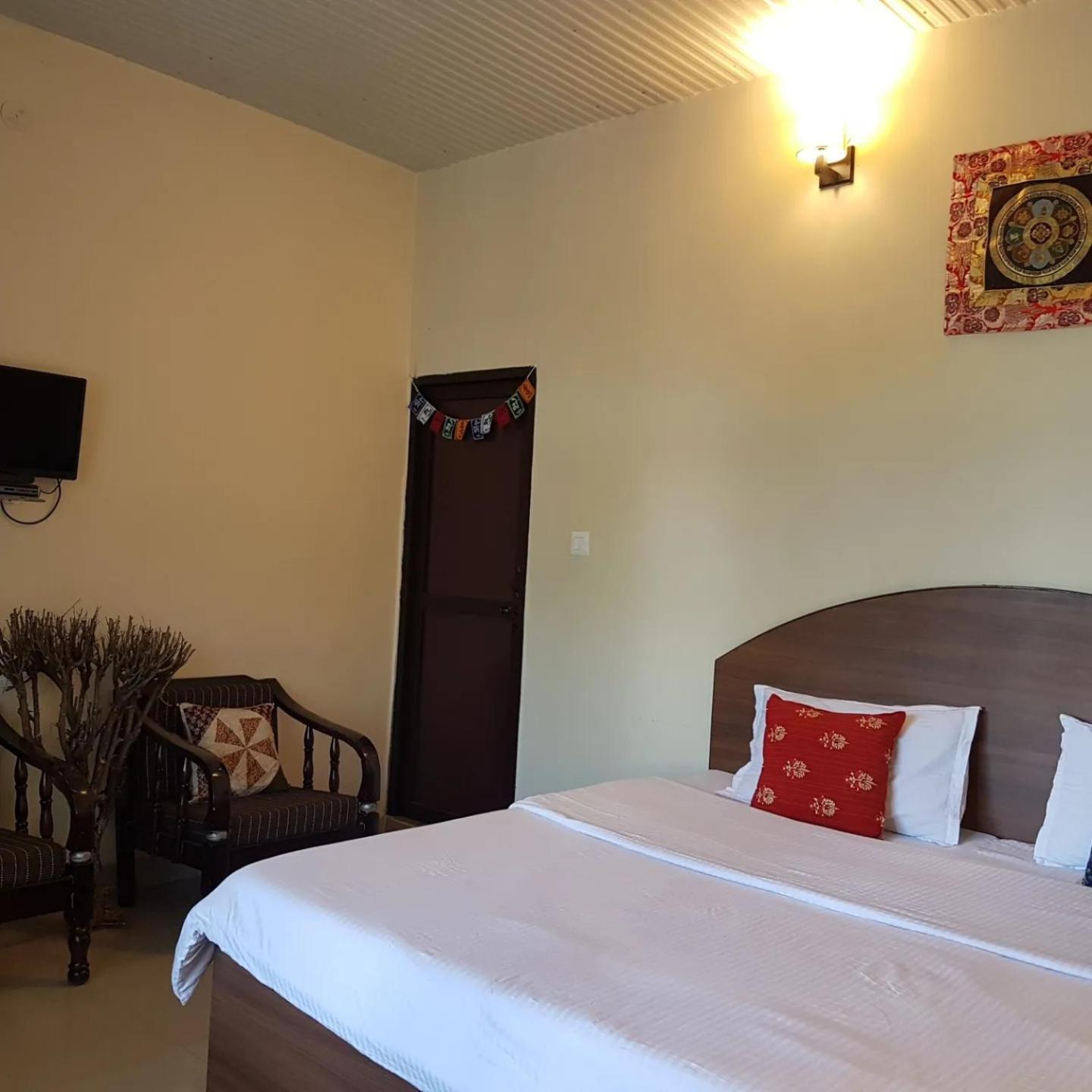Aditya Homestay Bir-Billing Surrounded By Mountains Екстериор снимка