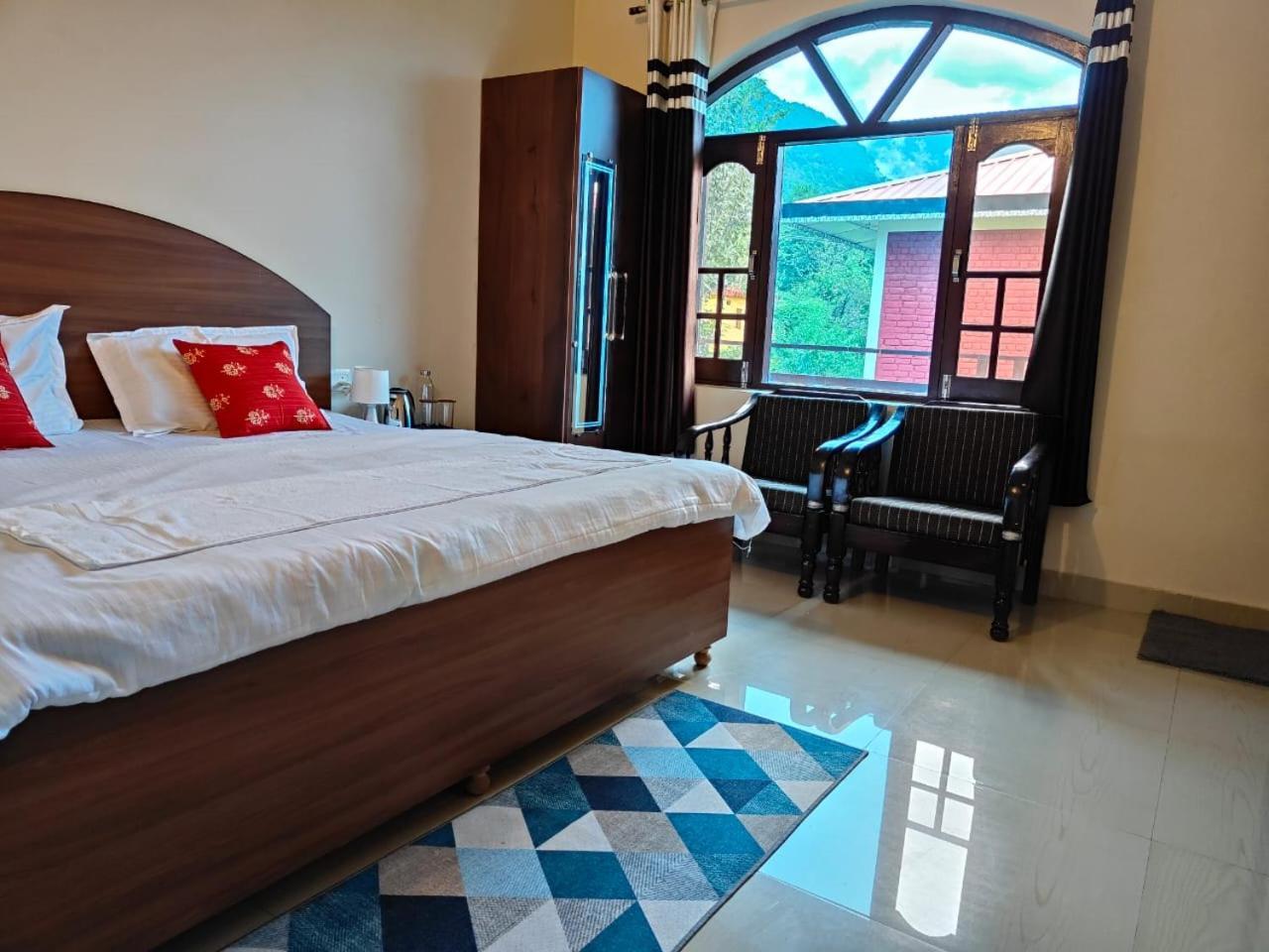 Aditya Homestay Bir-Billing Surrounded By Mountains Екстериор снимка